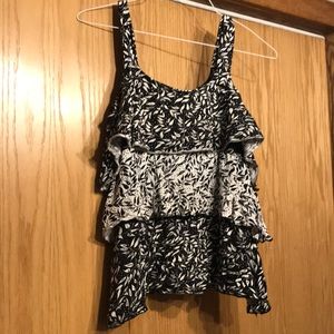 Susan Lawrence black/white ruffled patterned tank